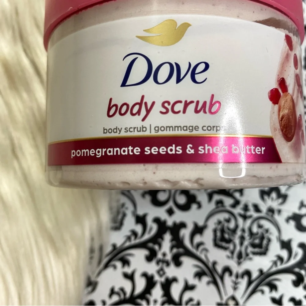 NWT Dove : 10.5 oz pomegranate seeds & shea butter fully body exfoliating  scrub